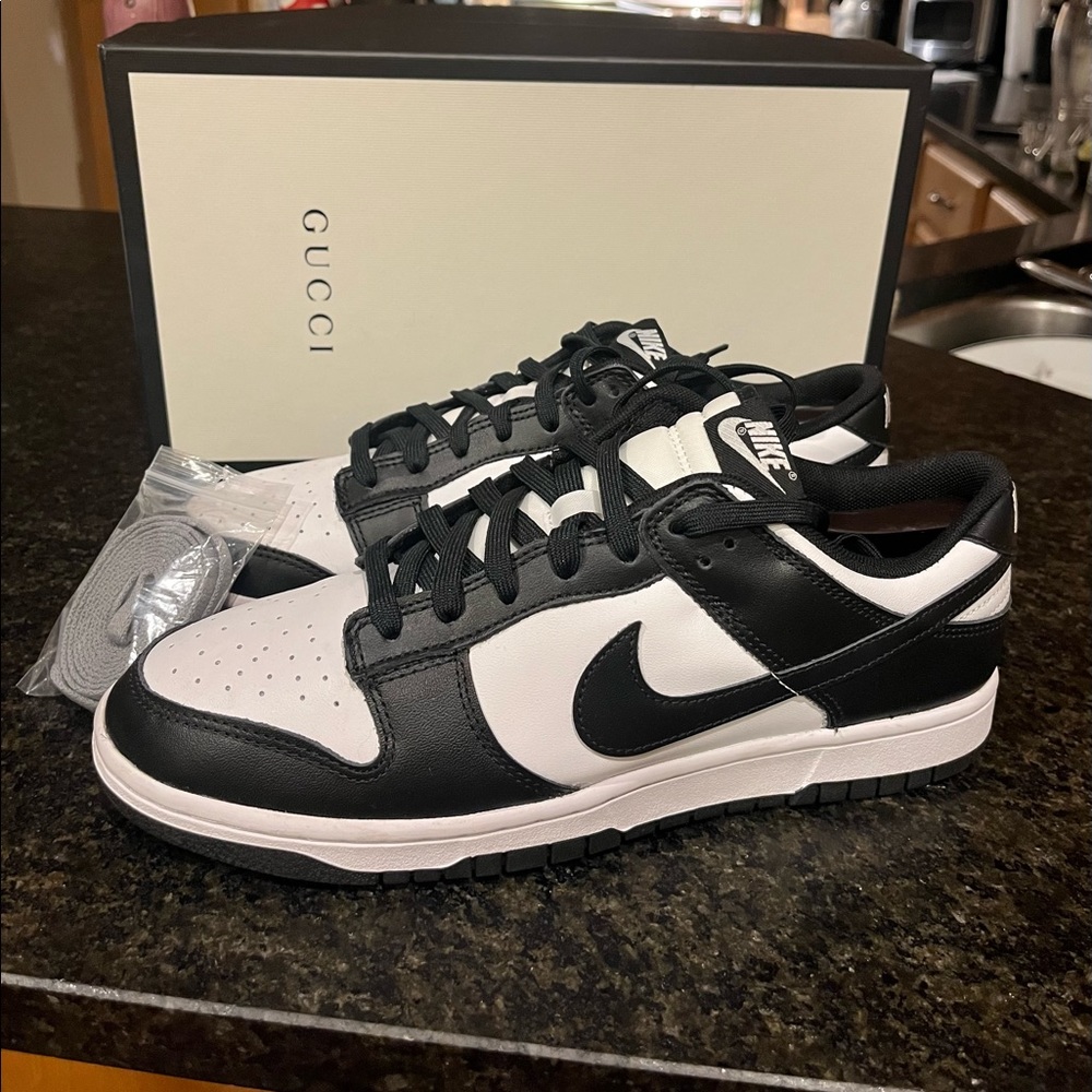 Nike dunk low panda